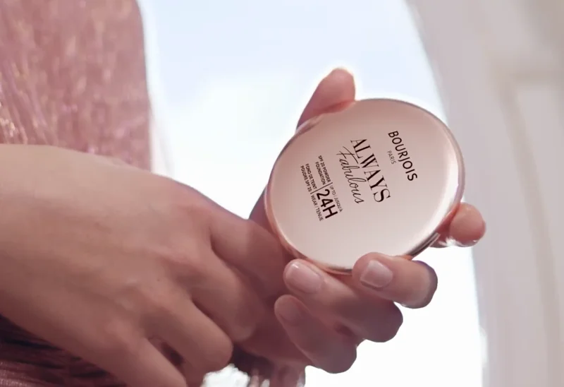 Projet Bourjois, motion design cosmetique 3D